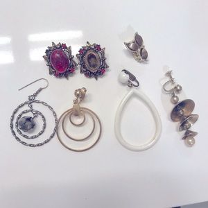 Single lady earrings - FREE with Bundle